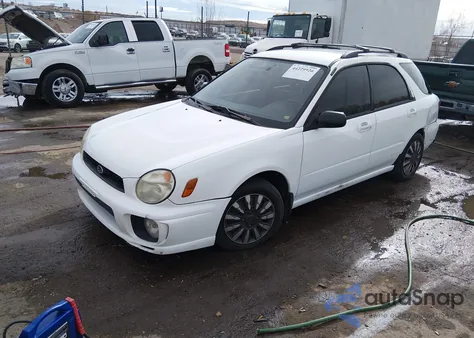 2002 Subaru Impreza 2.5Ts z USA, uszkodzony, nr VIN JF1GG65552H822739